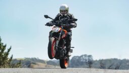 
										2020 KTM 390 Duke full									