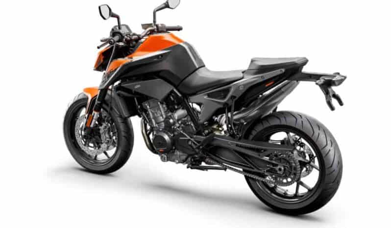 
								2021 KTM 890 Duke full									