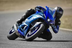 2022 Yamaha YZF-R7 (OW02)
