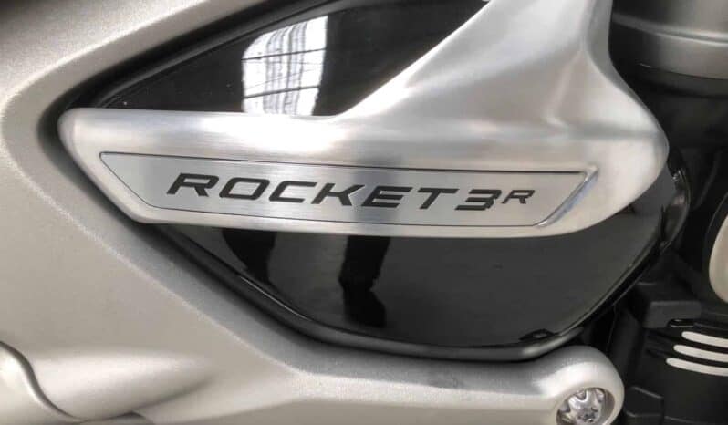 
								2022 Triumph Rocket 3 R full									