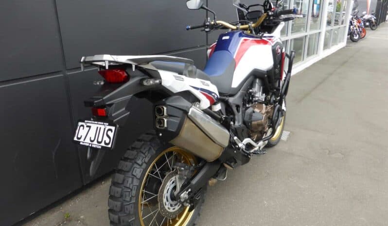 
								2017 Honda Africa Twin DCT (CRF1000D) full									