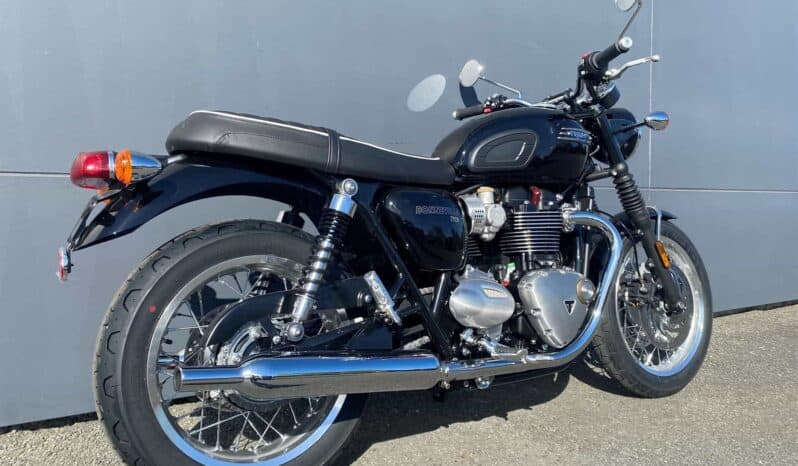 
								2022 Triumph Bonneville T120 full									