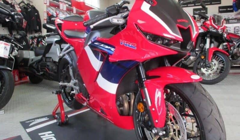 
								2021 Honda CBR600RR full									