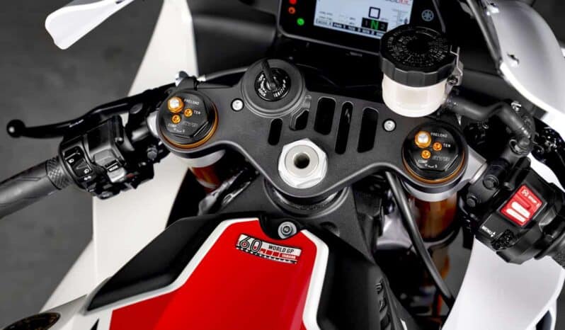
								2022 Yamaha YZF-R1 Anniversary full									
