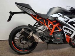 
										2021 KTM RC 390 full									