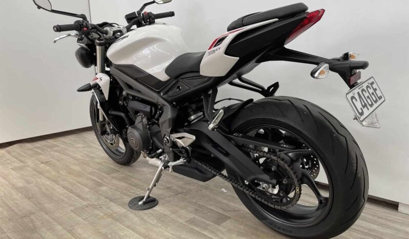 
								2021 Triumph Street Triple S 660 LAMS full									