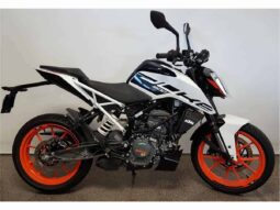 2021 KTM 200 Duke
