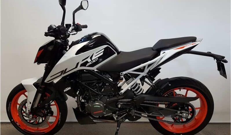 
								2021 KTM 200 Duke full									