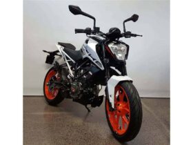 2021 KTM 200 Duke