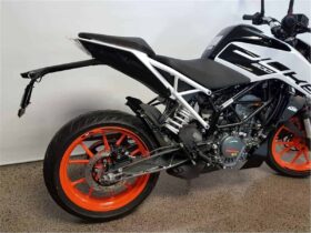 2021 KTM 200 Duke